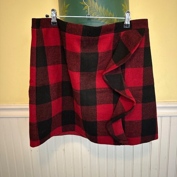 J.Crew Red & Black Buffalo Plaid Wool Blend Mini Skirt With Ruffle Detail - Picture 1 of 5